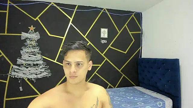 Snapshot of JANER_03 chatting on 01-05-25, 01:15 JANER 03 online show from 01-05-25, 01:15