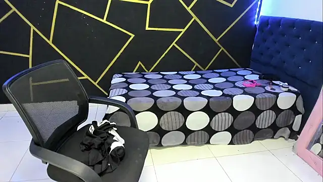 Snapshot of JANER_03 chatting on 01-14-25, 05:23 JANER 03 online show from 01-14-25, 05:23