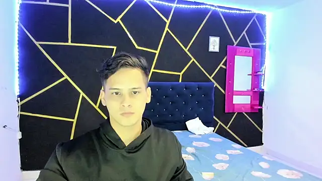 Snapshot of JANER_03 chatting on 03-13-25, 12:37 JANER 03 online show from 03-13-25, 12:37