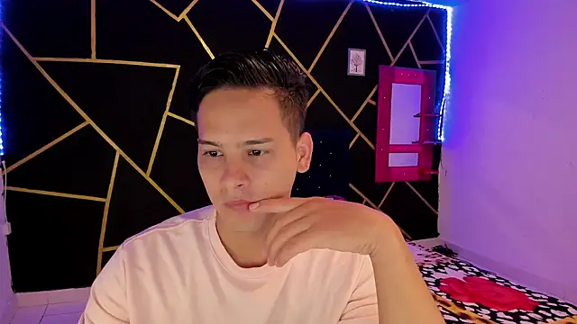 Snapshot of JANER_03 chatting on 03-17-25, 01:29 JANER 03 online show from 03-17-25, 01:29