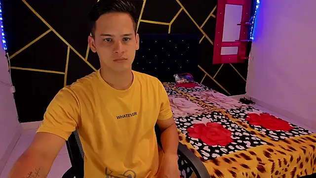 Snapshot of JANER_03 chatting on 03-18-25, 12:36 JANER 03 online show from 03-18-25, 12:36