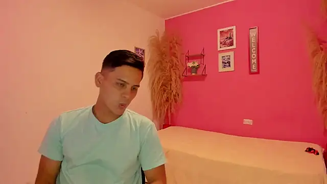 Snapshot of JANER_03 chatting on 10-29-25, 04:09 JANER 03 online show from 10-29-25, 04:09