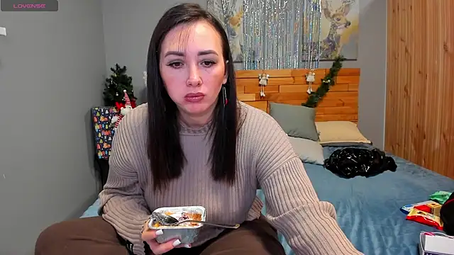 Kendra SXY online show from 12-15-24, 02:19