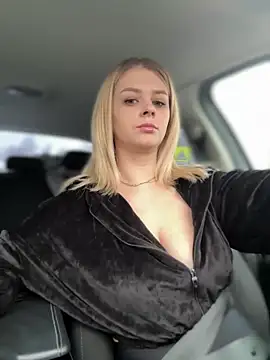 Love Bri online show from 11-28-25, 10:29