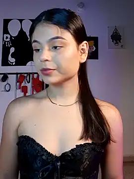 Cleo hills online show from 05-10-26, 02:44