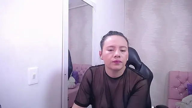 lauraguzman online show from 03-15-25, 04:24