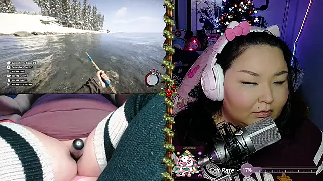 Snapshot of EmGreens chatting on 12-28-24, 07:33 EmGreens online show from 12-28-24, 07:33