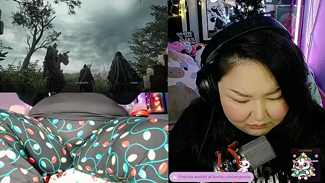 Snapshot of EmGreens chatting on 11-15-25, 03:04 EmGreens online show from 11-15-25, 03:04