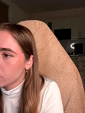 SkyBriii online show from 10-04-25, 07:34