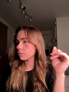 SkyBriii online show from 10-14-25, 03:02