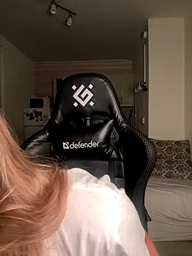 SkyBriii online show from 10-29-25, 07:37