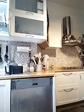 Snapshot of Frabox65 chatting on 10-22-25, 04:57 Frabox65 online show from 10-22-25, 04:57