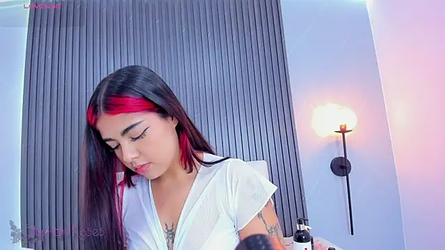 stephany roses  online show from 02-04-25, 07:44