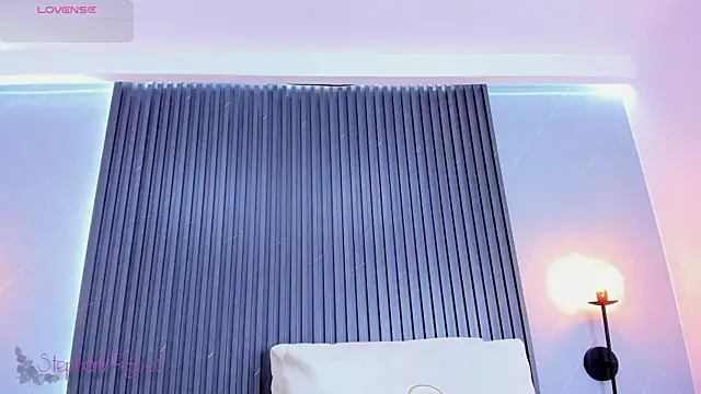 stephany roses  online show from 02-05-25, 07:31