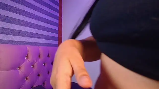 Maeena online show from 03-26-26, 01:44