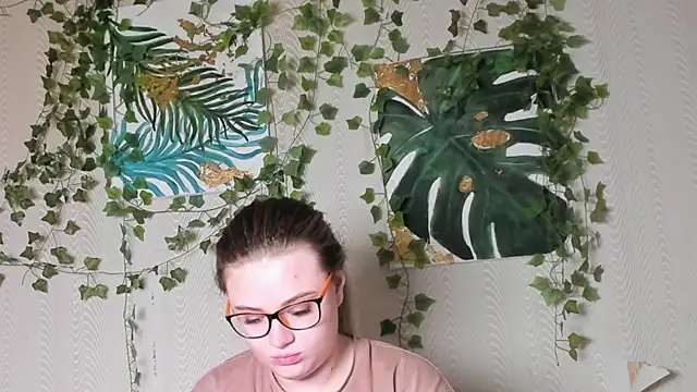 Seductive She Wolf online show from 10-06-25, 04:48