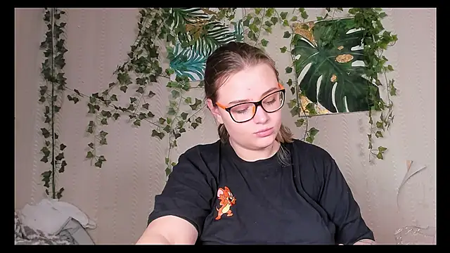 Seductive She Wolf online show from 10-20-25, 12:49