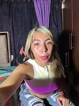 alanaanddaphne online show from 05-19-26, 10:05