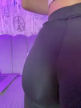 Snapshot of AbyThompson chatting on 02-18-26, 12:23 AbyThompson online show from 02-18-26, 12:23