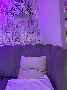 Snapshot of AbyThompson chatting on 03-04-26, 12:00 AbyThompson online show from 03-04-26, 12:00