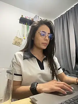 Snapshot of AbyThompson chatting on 03-19-26, 02:37 AbyThompson online show from 03-19-26, 02:37