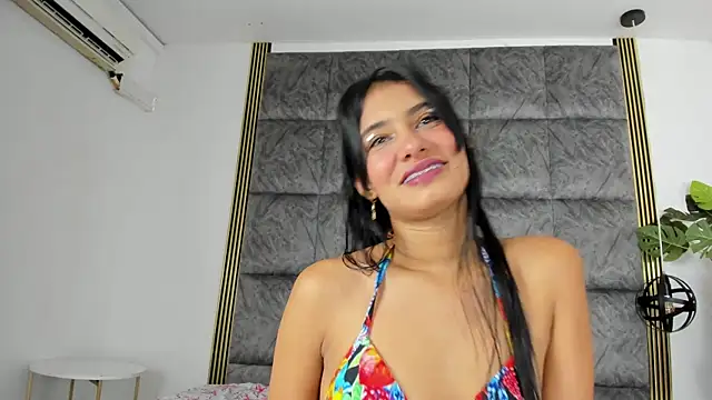 LaurenRodriiguez online show from 01-18-25, 12:47