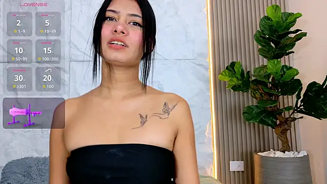 LaurenRodriiguez online show from 06-15-26, 12:51