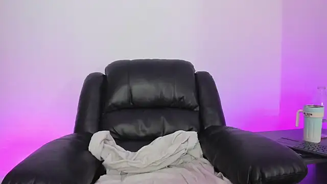 JamesGraay online show from 01-10-25, 10:28