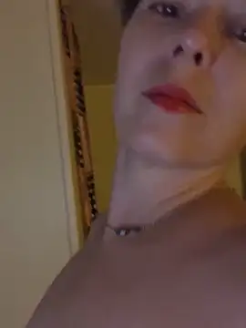 Snapshot of KatieBARBiE98 chatting on 10-07-25, 12:19 KatieBARBiE98 online show from 10-07-25, 12:19