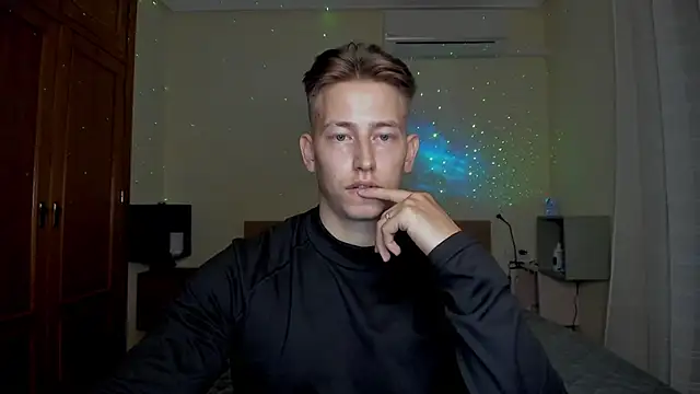 Snapshot of Findom_alpha chatting on 03-01-25, 12:17 Findom alpha online show from 03-01-25, 12:17
