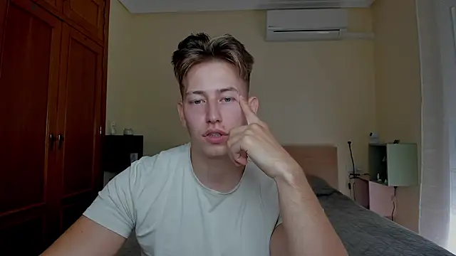 Snapshot of Findom_alpha chatting on 03-11-25, 03:34 Findom alpha online show from 03-11-25, 03:34