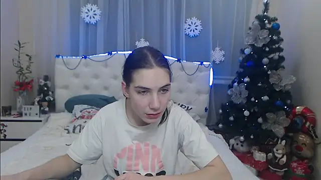 Snapshot of NikaStark_ chatting on 12-13-24, 11:39 NikaStark online show from 12-13-24, 11:39