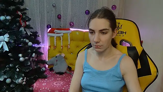 Snapshot of NikaStark_ chatting on 01-08-25, 10:37 NikaStark online show from 01-08-25, 10:37