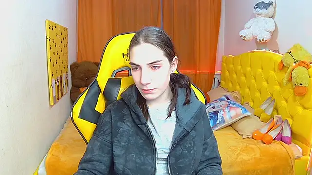 Snapshot of NikaStark_ chatting on 02-11-25, 01:41 NikaStark online show from 02-11-25, 01:41