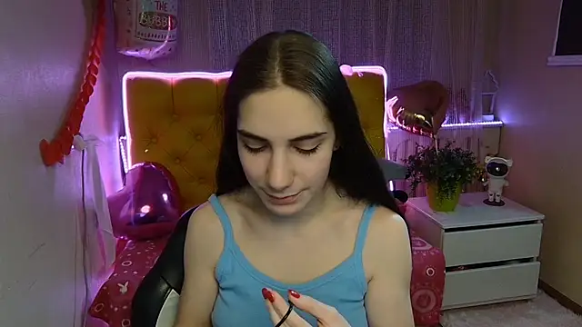 Snapshot of NikaStark_ chatting on 02-12-25, 01:30 NikaStark online show from 02-12-25, 01:30