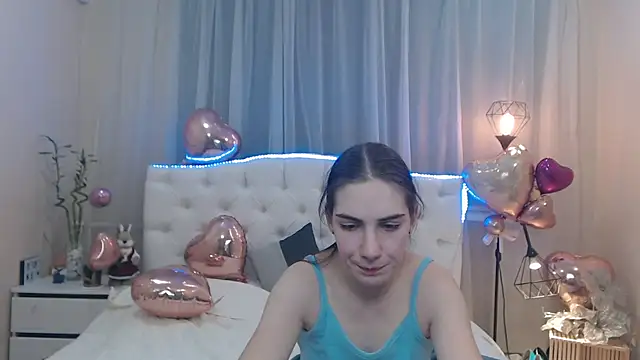 Snapshot of NikaStark_ chatting on 02-13-25, 02:01 NikaStark online show from 02-13-25, 02:01