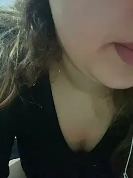 yassminsexy22 online show from 02-20-26, 07:47