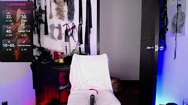 Snapshot of akinoro_ chatting on 01-18-25, 10:17 akinoro online show from 01-18-25, 10:17