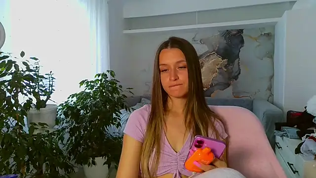 Snapshot of Submissive_love chatting on 06-05-26, 12:00 Submissive love online show from 06-05-26, 12:00