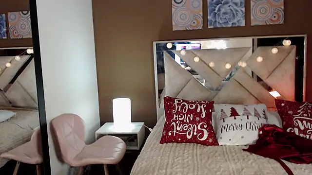 SophiaJoliebm online show from 11-28-25, 04:48