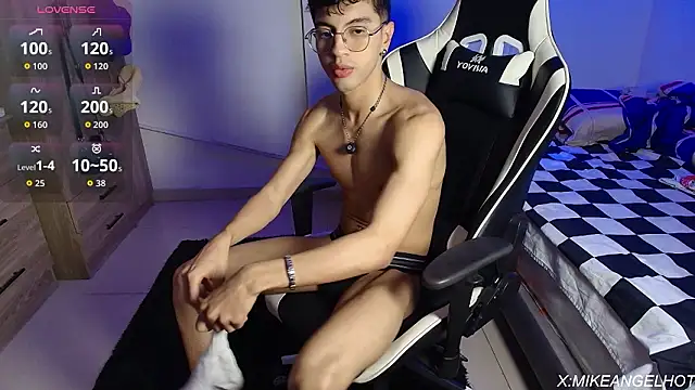 Angelligth online show from 03-20-26, 03:44