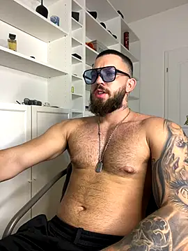 LoveIsBlind  online show from 09-23-25, 06:00