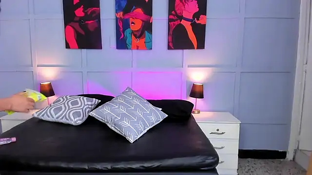 Elizabeth Santos online show from 02-02-25, 02:38