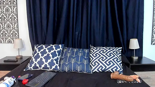 Elizabeth Santos online show from 02-24-25, 10:03