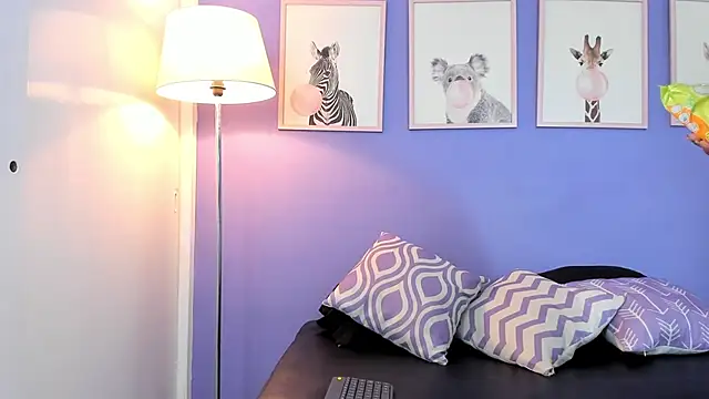 Elizabeth Santos online show from 03-22-25, 02:48