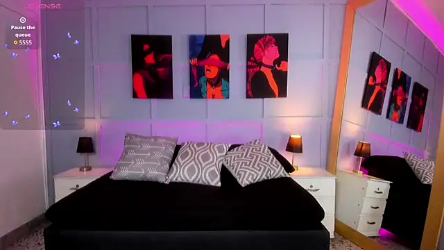 Elizabeth Santos online show from 11-22-25, 04:11