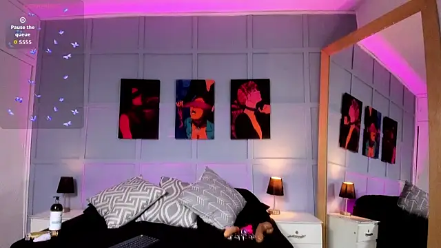 Elizabeth Santos online show from 11-28-25, 07:22