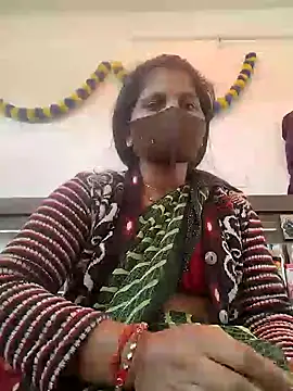 Snapshot of Hot_priya2 chatting on 12-12-24, 10:24 Hot priya2 online show from 12-12-24, 10:24