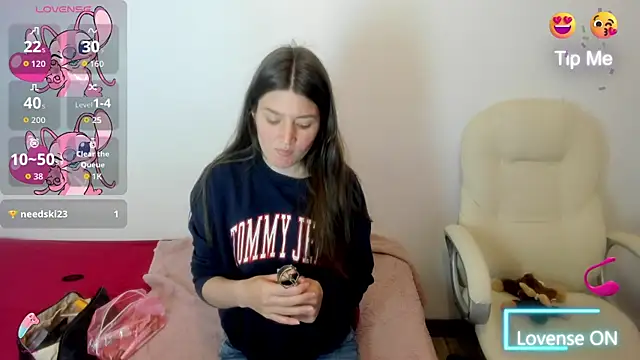 Tesa cute online show from 09-29-25, 01:11