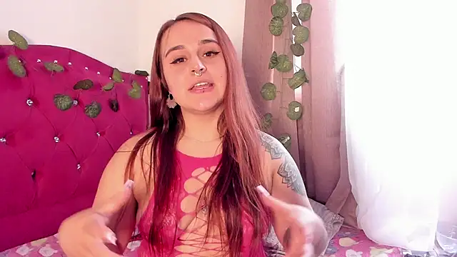 Snapshot of evy_orange1 chatting on 12-06-24, 08:18 evy orange1 online show from 12-06-24, 08:18